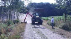 El Concello de Frades actu� hasta la fecha en 400 kil�metros de viales municipales de los 600 que suma en total