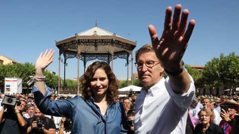 El l�der del PP, Alberto N��ez Feijoo, junto a la presidenta de la Comunidad de Madrid, Isabel D�az Ayuso.