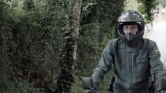 Un motorista del Servicio de Protecci�n de la Naturaleza de la Guardia Civil