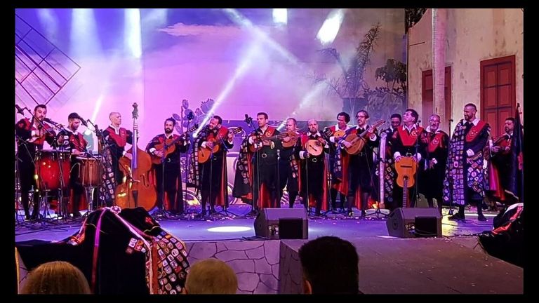 Imagen de archivo de la tuna de Derecho de Santiago. 