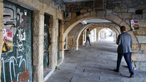 Los soportales de O Berb�s recuerdan la agitada vida que tuvo este barrio en el pasado