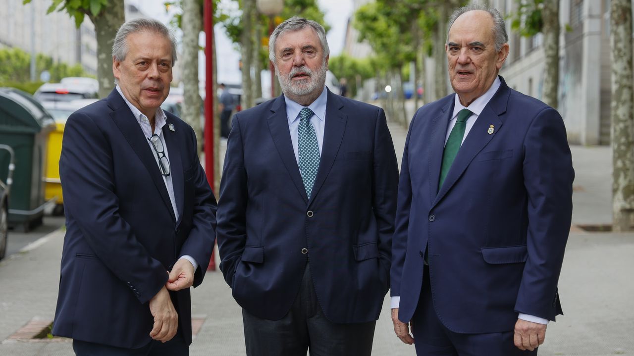 El Colegio Médico estrena sede en Ferrol: «Un foco de coñecemento, de defensa dos dereiros dos profesionais e de ética»