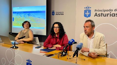 Presentaci�n de �Top�a�, por�Ovidio Zapico, Vanessa Guti�rrez y� Laura L�pez