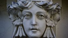 �Qui�n es la mujer del modernismo coru��s?