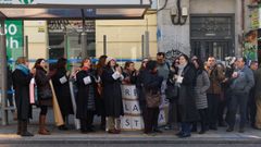 Letrados judiciales se concentraron este martes frente a la sede del Ministerio de Justicia para apoyar al comit� de huelga.