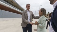 Alfonso Rueda, junto a Ethel Vzquez, en unas obras en Santiago.