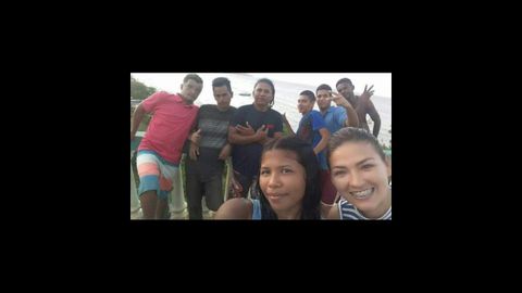 Los medios venezolanos difundieron una foto de un grupo de j�venes antes de embaracar hacia Curazao