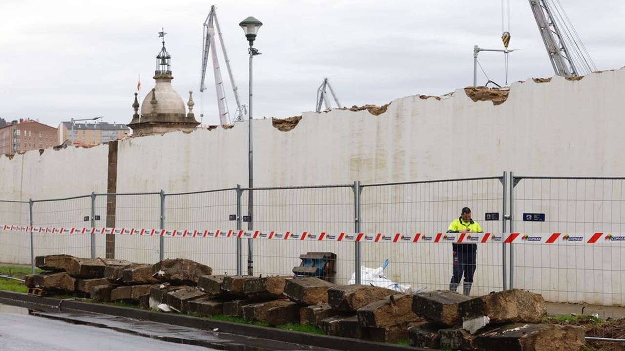 El derribo de la muralla del Arsenal Militar de Ferrol comenzará este viernes