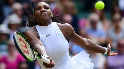 Serena Williams durante los cuartos de final de Wimbledon