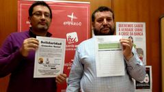 C�sar Santiso y Ram�n Ma�ana mostrando la campa�a de firmas para el comedor social en A Coru�a