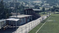 En la imagen, el campo de f�tbol de San Isidoro, Neda