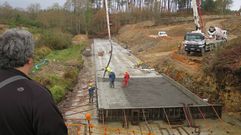 El alcalde de Carballedo, Julio Yebra, Julio Yebra conf�a en el apoyo pol�tico de la Xunta para ver terminadas las obras de la autov�a de Lugo a Ourense a su paso por el municipio 