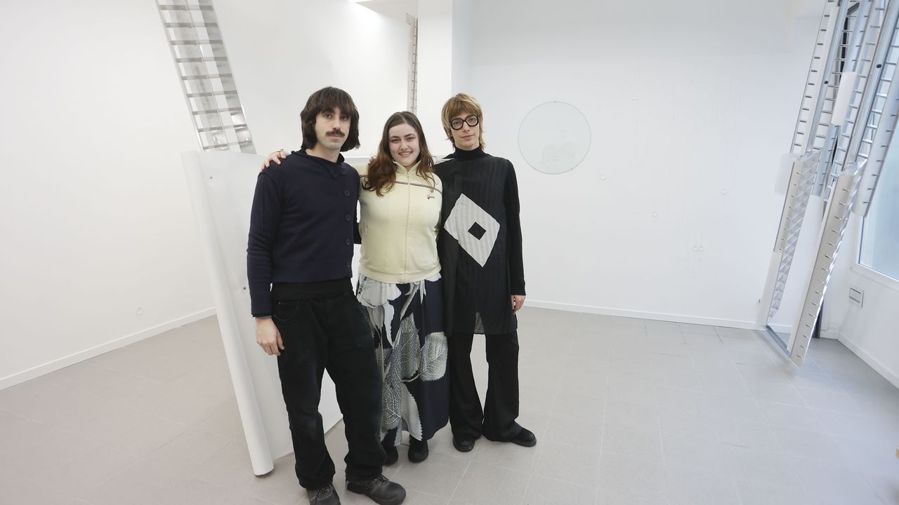 Pablo Quesada, artista que expone en Lugo: «Me atrae la paradoja de la luz: es el pilar de las artes, pero es un material inmaterial»