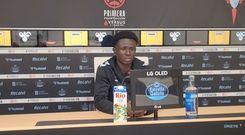 El jugador del Celta Fortuna Bernard Somuah, en la rueda de prensa posterior al triunfo frente al Bilbao Athletic.
