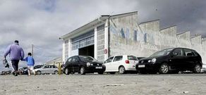 Cinco de las naves del muelle viejo est�n ahora solo pendientes de que llegue la piqueta. 