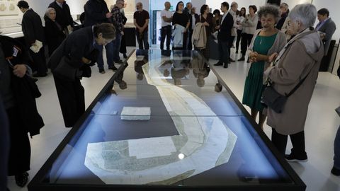 Inauguración na Coruña da exposición conmemorativa do 250.º aniversario do Arquivo do Reino de Galicia cun espectacular plano do río Ulla no centro da sala