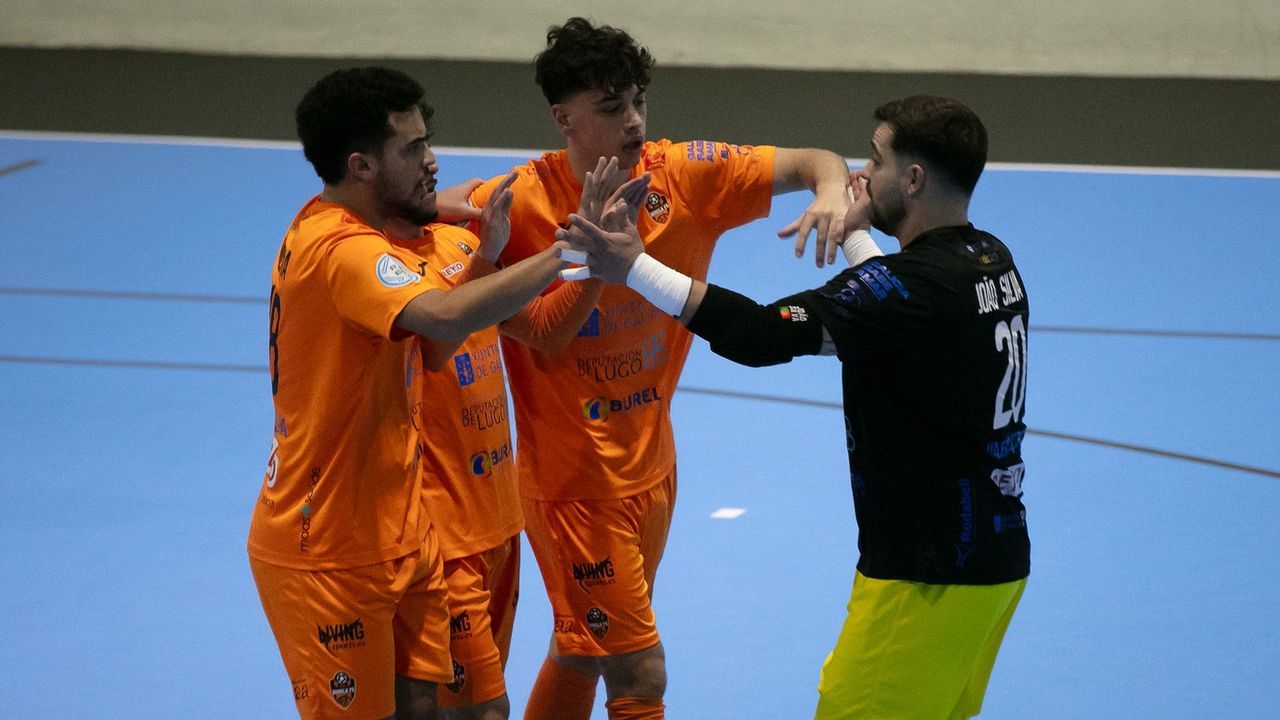 El Reyco Burela FS aprieta los dientes para ganar ocho jornadas después (1-2)