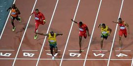 Momento en el que el jamaicano Usain Bolt pisa la l�nea de meta y se proclama campe�n ol�mpico.
