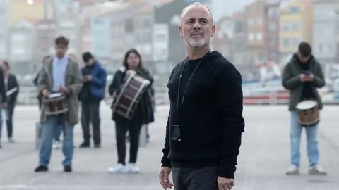 Fotograma del filme de�Daniel S�nchez Ar�valo �Rondallas�, con Javier Guti�rrez, rodado en varias localizaciones gallegas.