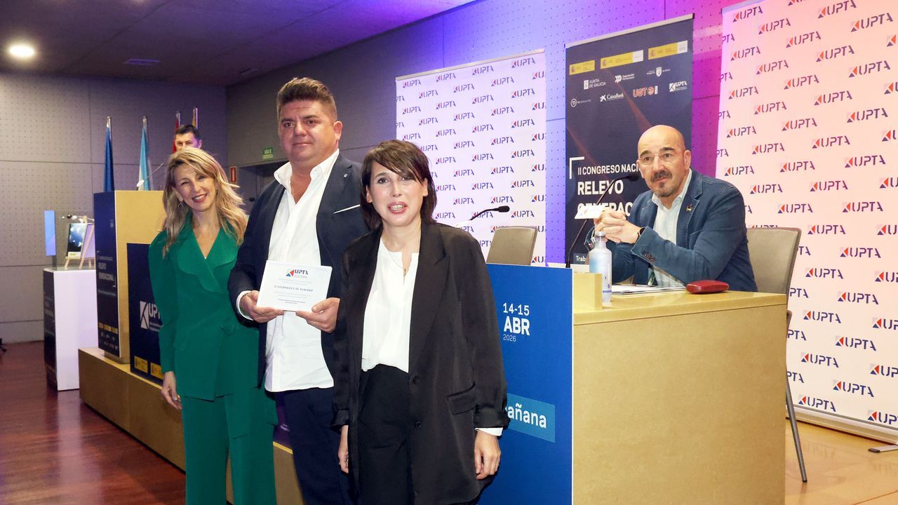 O Churrasco de Rubiáns recibe un reconocimiento de Yolanda Díaz y María Jesús Lorenzana