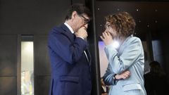 Montero conversa con Illa en el foro celebrado en Barcelona