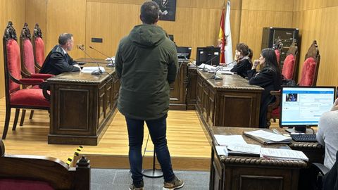 El acusado durante la audiencia previa celebrada en Ourense