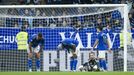 Los jugadores del Real Oviedo se lamentan tras el gol del Atl�tico de Madrid