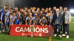Los jugadores del Valladares, celebrando el triunfo en la Copa Vigo.