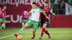 Karrikaburu, durante un partido del último play off de ascenso a Primera con el Racing de Santander