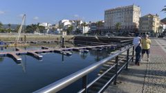 La infraestructura flotante de la d�rsena sur encara los �ltimos trabajos constructivos