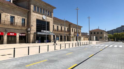 El espacio reservado para los taxistas carece de zonas de sombra.