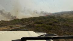 Imgenes del incendio en el entorno del Teixadal de Casaio
