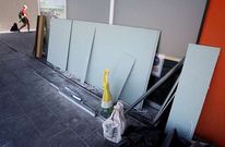 Los usuarios se encontraron ya con el material de obra a la entrada de las instalaciones