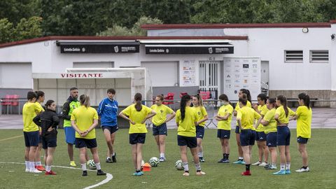 Las futbolistas durante un entrenamiento