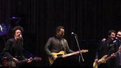 �One Guitar� Willie Nile, Bruce Springsteen Light of Day 2012