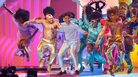 Batiste, en plena interpretaci�n de su canci�n �Freedom�, en la gala de los Grammy.