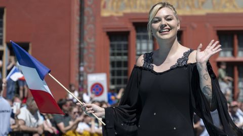 Louane, Francia