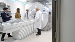 El hospital lucense present� este jueves su nuevo equipo de resonancia magn�tica y mam�grafo digital