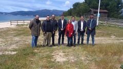 El candidato del PSOE al Parlamento Europeo, Nicol�s Gonz�lez, con miembros del partido en la comarca