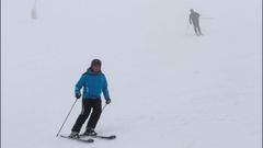 Esquiadores en la estaci�n de Valgrande-Pajares