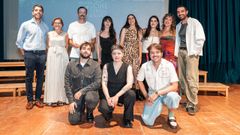 Fabi�n P�rez, Carmen R. Cancelo, De Oliveira, M�nica Arnanz, Gloria Gonz�lez, Anabel Lens, Prado R�a, F�rneas. Abajo: Sergio Garc�a-Ramos, Carme Rodr�guez y Manu Cajal.