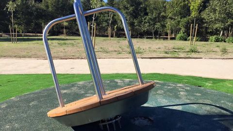 En Rodeiro rompieron un juego antes incluso de inaugurarlo