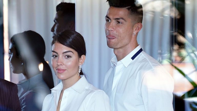 Georgina Rodr�guez y Cristiano Ronaldo, en una fotograf�a de archivo