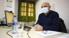 El historiador Xo�n Ram�n Fern�ndez Pacios ha documentado el paso de peregrinos por el Cami�o do Mar a lo largo de los siglos investigando en los llamados �libros de f�brica� de hospitales y en libros de defunciones de parroquias