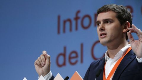 Rivera presume del peso nacional de las reformas de Ciudadanos y de no tener deudas