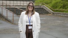 Alba Quintela, enfermera en el hospital psiqui&aacute;trico de Calde y profesora en la Universidad de Le&oacute;n, analiza en su tesis doctoral los beneficios de la terapia asistida con perros en pacientes cr&oacute;nicos.