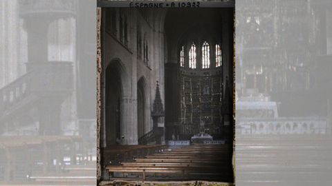 Interior de la catedral de Oviedo, en una imagen de ms de 100 aos de historia