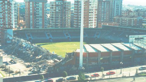 Derribo del antiguo Carlos Tartiere, 2003.