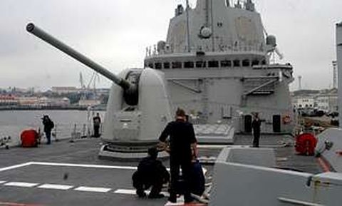 La fragata �Almirante Juan de Borb�n�, en la foto en su base de Ferrol, parti� ayer de Rota.