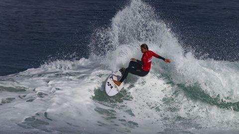 Las mejores im�genes de la segunda jornada del Edommo Surf Pro Razo 2026